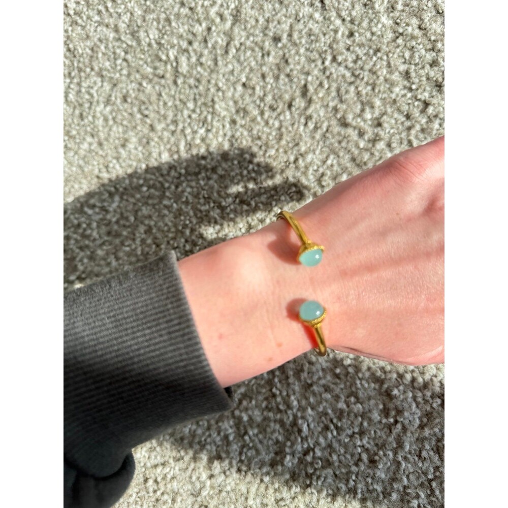 gold bangle - Picture 1 of 2